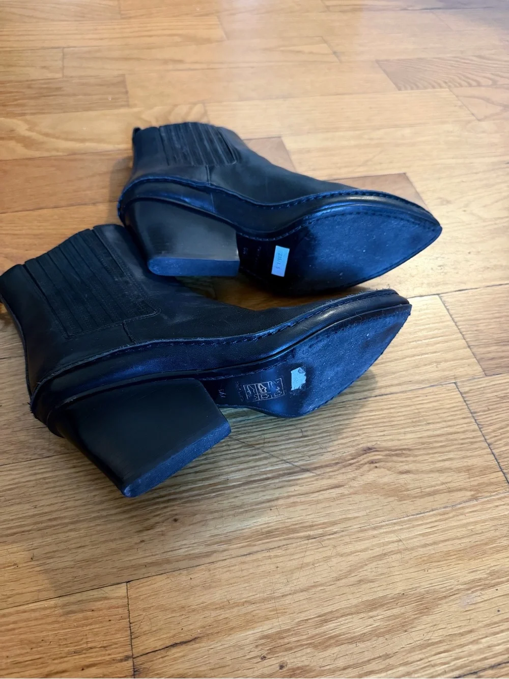 Tory Burch Black Pointed-Toe Chelsea Booties
